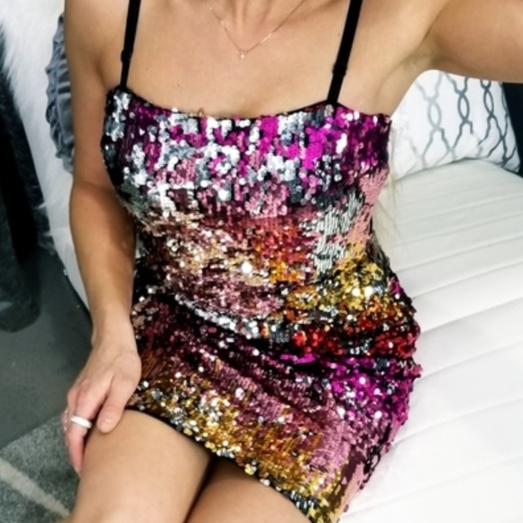 MODA ME COUTURE Dresses & Skirts - DRESS MINI PARTY DRESS TIME SEQUIN DRESS